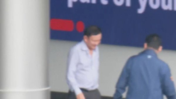 汇巨福配资 他信返回泰国，将于明日听取最高法院裁决